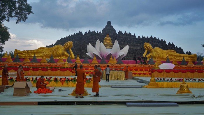 hari raya waisak 2026: tema, lokasi perayaan, dan jadwal libur