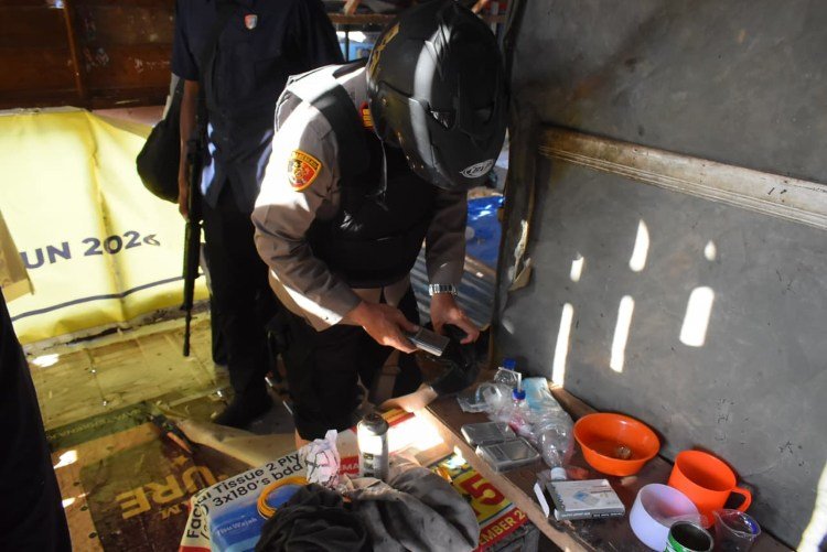 tawuran di belawan dibubarkan, polisi temukan dugaan sarang narkoba dan pengguna sabu