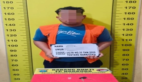 baru keluar rumah, pria 23 tahun di galang langsung diciduk polisi karena sabu