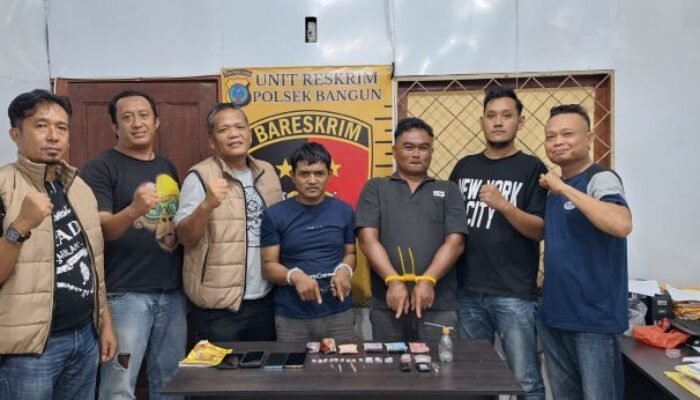 digerebek tengah malam, bandar sabu di gunung malela ditangkap polisi