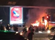 may day 2026 bandung ricuh, massa berpakaian hitam bakar fasilitas umum