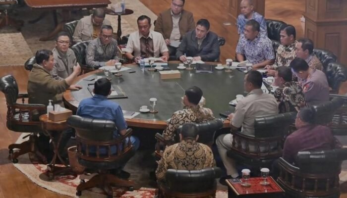 dari buruh hingga kampus, ini isi rapat penting prabowo di hambalang
