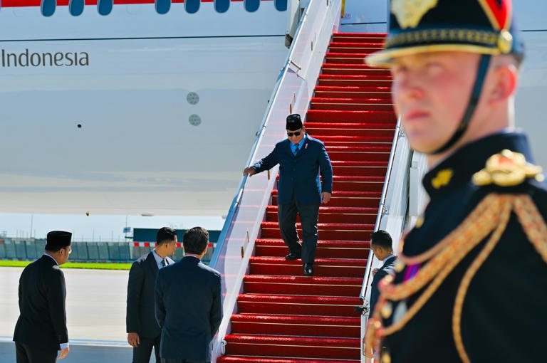 terungkap alasan prabowo bolak-balik ke prancis, ternyata macron sudah 2 kali mengundang