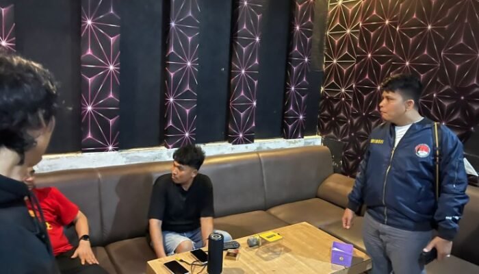 heboh razia narkoba di tempat hiburan malam padangsidimpuan, polisi sisir room karaoke