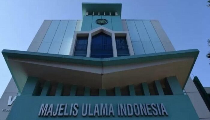 “prabowo gelontorkan rp100 miliar untuk kurban, mui: tak ada masalah!”