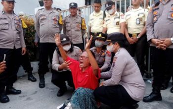 Mediasi gagal, nasabah korban dugaan penipuan deposito kembali demo di bni pematangsiantar mediasi gagal, nasabah korban dugaan penipuan deposito kembali demo di bni pematangsiantar