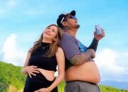 virgoun dan lindi fitriyana dikaruniai anak laki-laki, namanya jadi sorotan