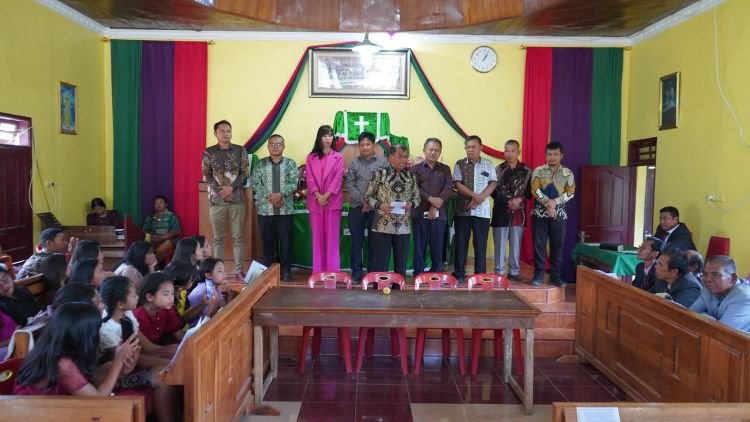pemkab toba dukung renovasi hkbp siriaria demi kenyamanan ibadah jemaat