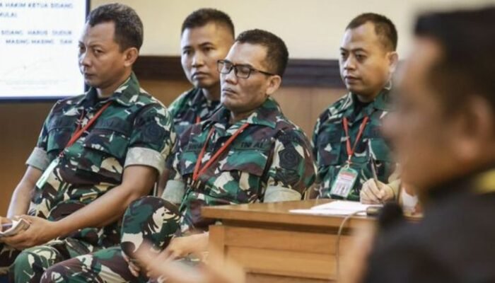 empat prajurit tni penyiram air keras aktivis kontras dituntut 2,5 tahun penjara