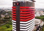 kpk ott kantor imigrasi jakarta barat, kepala kantor dan belasan orang diamankan
