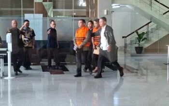 silmy karim ditahan kpk usai jalani pemeriksaan terkait ott imigrasi jakarta barat