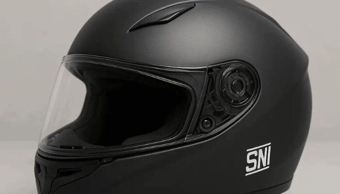 pengendara motor wajib tahu, tak pakai helm sni terancam kurungan dan denda rp250 ribu
