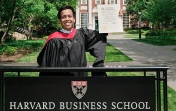 dari tepian danau toba ke harvard: kisah armando siahaan, alumni del yang menembus kampus elite dunia