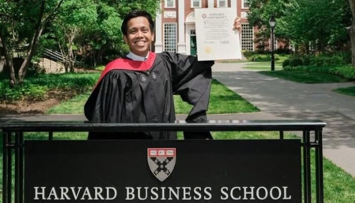 dari tepian danau toba ke harvard: kisah armando siahaan, alumni del yang menembus kampus elite dunia
