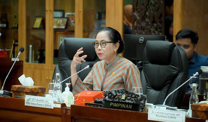 pimpinan komisi x dpr: kemdiktisaintek harus berani perjuangkan anggaran