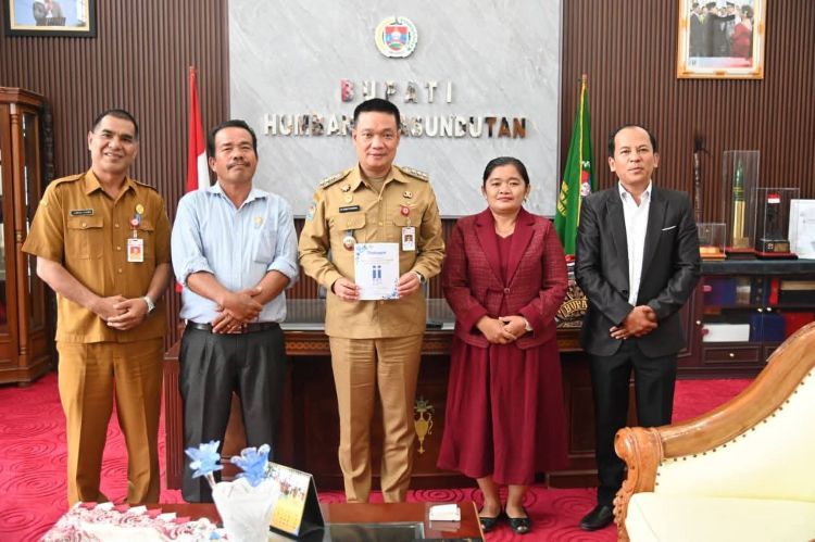 Bupati Humbahas Dukung Pisah Sambut Praeses HKI Humbang, Ini Jadwalnya