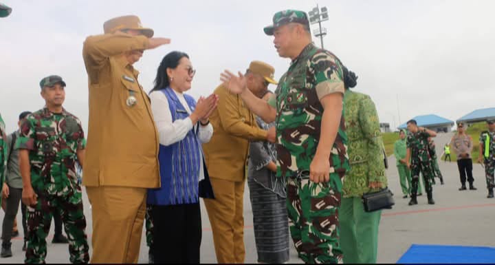 bupati taput apresiasi program sosial kasad maruli simanjuntak di kawasan danau toba