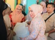 dwp aceh salurkan bantuan bagi 60 lansia korban kebakaran di lhokseumawe