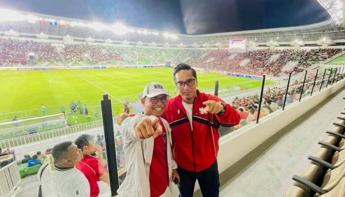 nonton timnas u-19 menang 3-0, kekompakan rico waas-zakiyuddin curi perhatian di stadion utama sumut