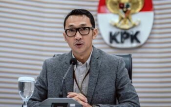 terkait pengurusan izin wna, kpk ott pejabat imigrasi jakarta barat