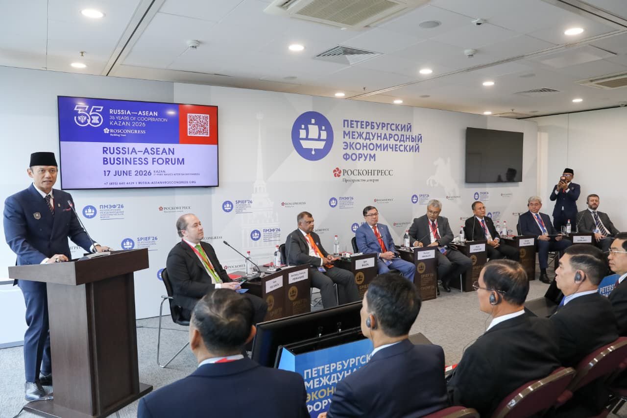 di rusia, menko ahy: indonesia siap jadi jembatan asean–eurasia dan pemimpin infrastruktur hijau