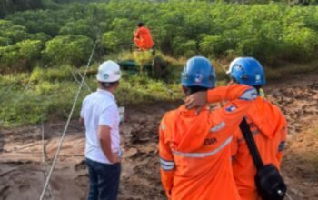 pln bergerak cepat perbaiki 12 tower transmisi rusak akibat cuaca ekstrem di sumut