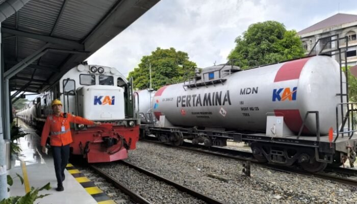 pt kai divre i sumut catat kenaikan 12% volume angkutan bbm pada mei 2026