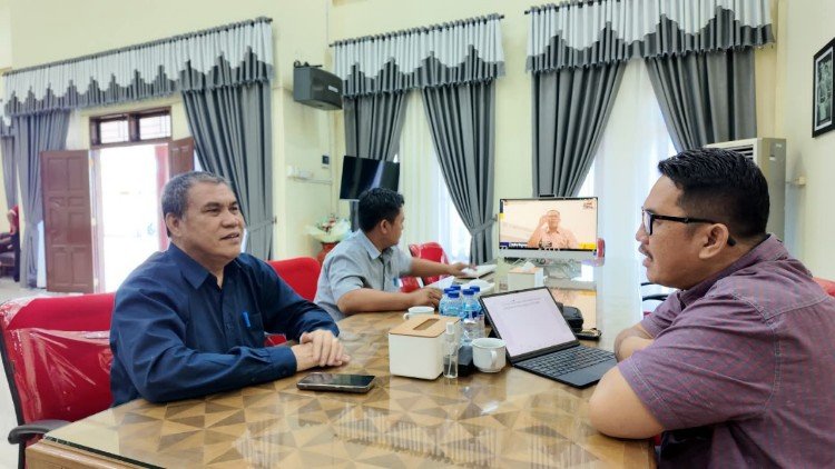 sekda nisel ikuti rapat kemendagri bahas percepatan penyaluran bantuan keuangan