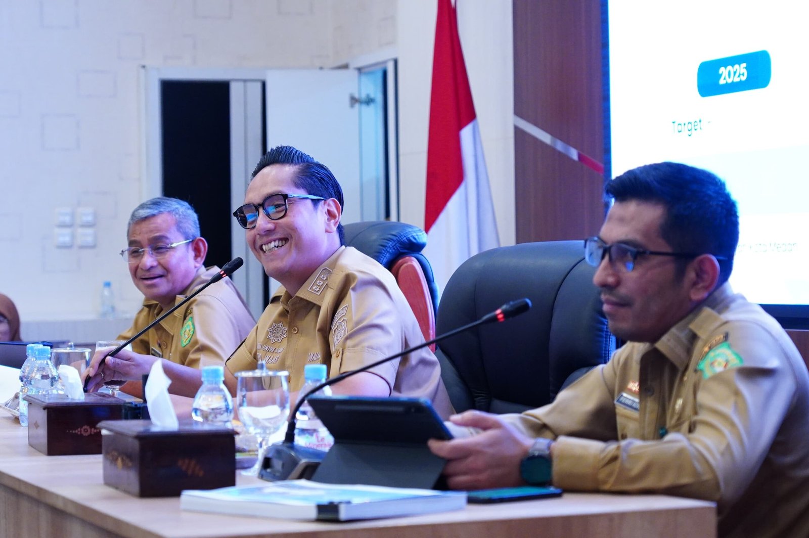 rico waas tegaskan janji kampanye harus terbukti di lapangan