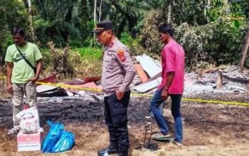 Sambut hari bhayangkara, polsek idi tunong bantu korban kebakaran sambut hari bhayangkara, polsek idi tunong bantu korban kebakaran