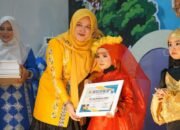 Mukarramah tekankan peran keluarga dalam pendidikan anak pada pelepasan siswa tk pertiwi mukarramah tekankan peran keluarga dalam pendidikan anak pada pelepasan siswa tk pertiwi