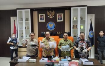 Bnn sumut ringkus pasutri pengedar sabu bnn sumut ringkus pasutri pengedar sabu