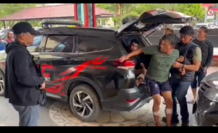 polisi bekuk delapan begal di medan marelan, tiga pelaku ditembak