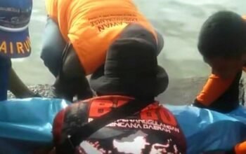 hilang terseret ombak, bocah 12 tahun ditemukan meninggal sehari kemudian