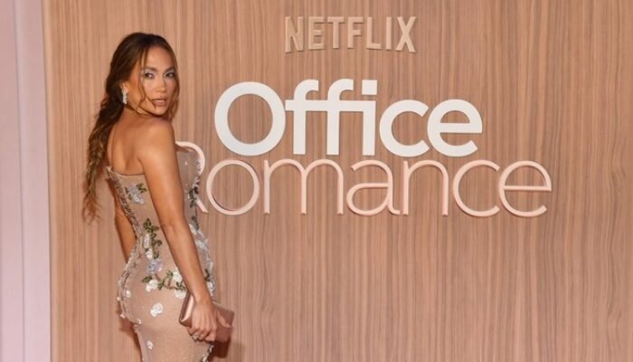 jennifer lopez ungkap adegan yang paling membuatnya gugup di office romance