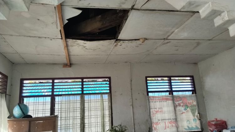 kondisi kantor korwil jorlang hataran memprihatinkan, ruangan kerap kebanjiran saat hujan