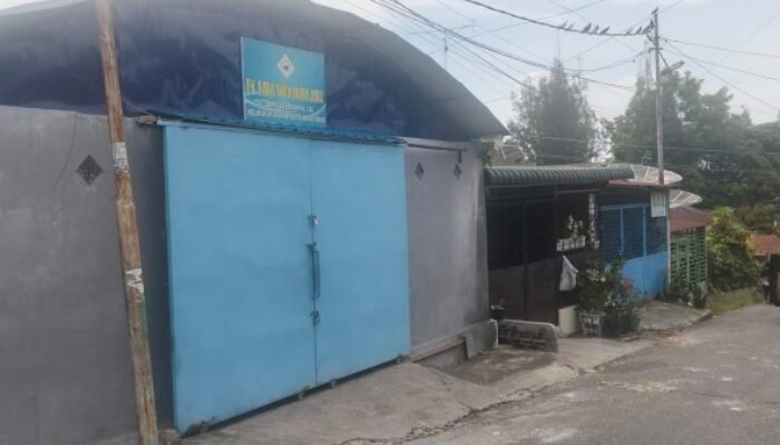 wanita muda laporkan dugaan penarikan paksa motor oleh sekelompok pria di pematangsiantar