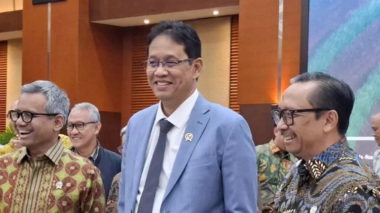 purbaya bantah isu mundur, tegaskan tetap fokus jalankan tugas negara