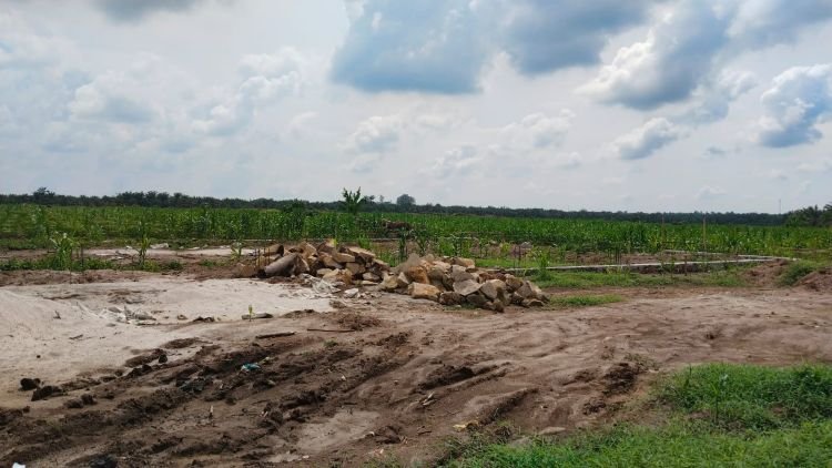 gerai kdmp nagori bahlias simalungun terbengkalai dua pekan, proyek mandek