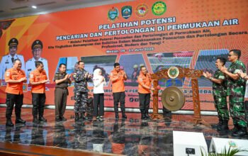 Kades bersertifikat basarnas bakal dapat insentif, bobby nasution perkuat kesiapsiagaan bencana di sumut kades bersertifikat basarnas bakal dapat insentif, bobby nasution perkuat kesiapsiagaan bencana di sumut