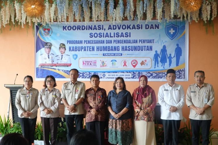 bupati humbahas tegaskan kolaborasi lintas sektor dukung program kesehatan masyarakat