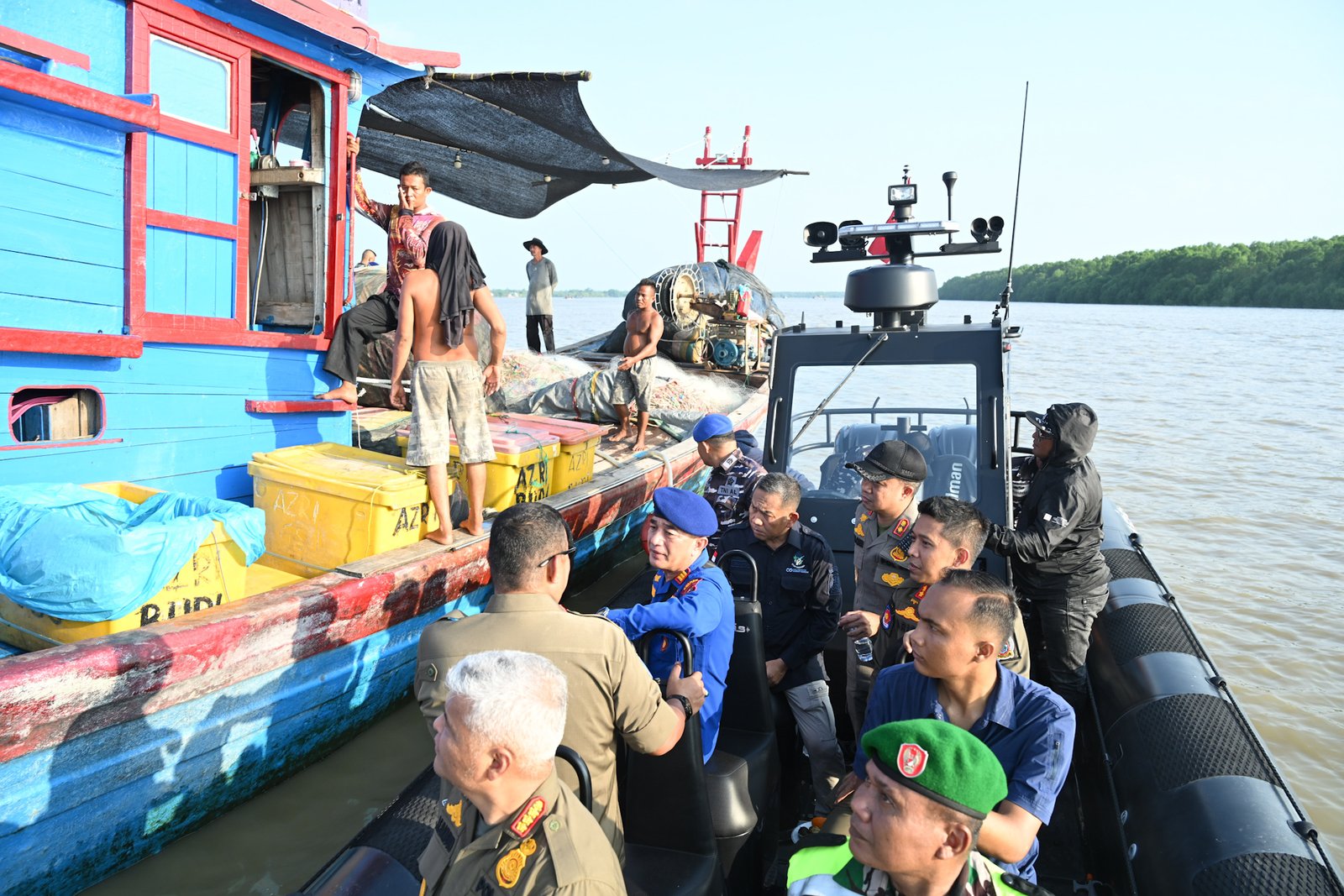 patroli gabungan di kawasan kuala bagan asahan, nahkoda dan abk positif ganja diamankan