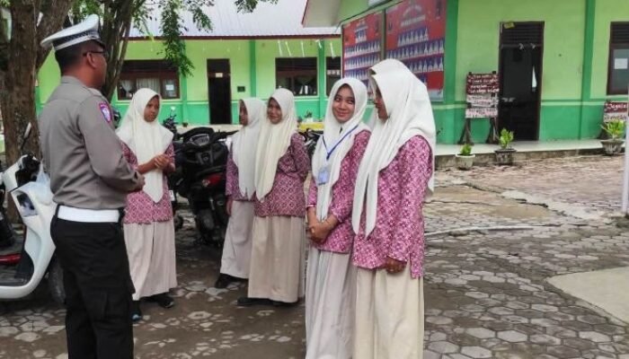 operasi patuh seulawah 2026, satlantas aceh timur edukasi pelajar sma negeri 1 idi rayeuk
