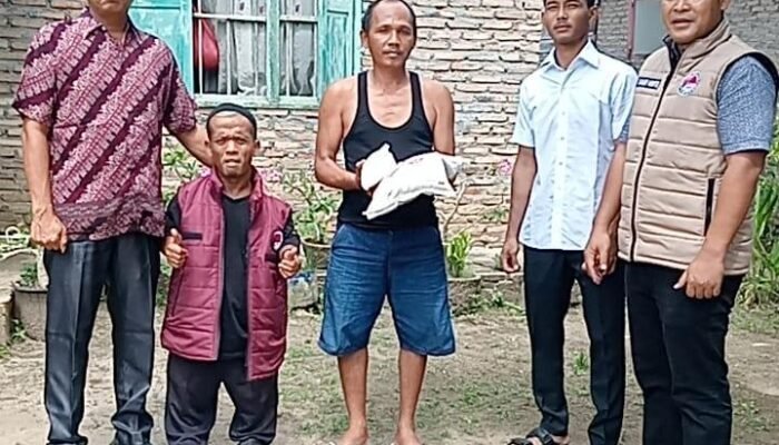 jumat berkah satresnarkoba batu bara, bagikan sembako dan edukasi bahaya narkoba