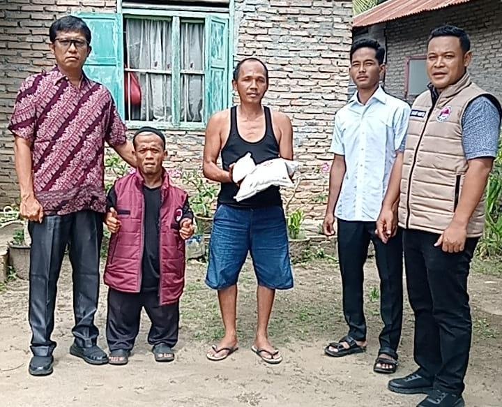 jumat berkah satresnarkoba batu bara, bagikan sembako dan edukasi bahaya narkoba