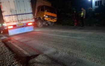 Kecelakaan di jalinsum batu bara, truk tangki tabrak truk box mogok kecelakaan di jalinsum batu bara, truk tangki tabrak truk box mogok